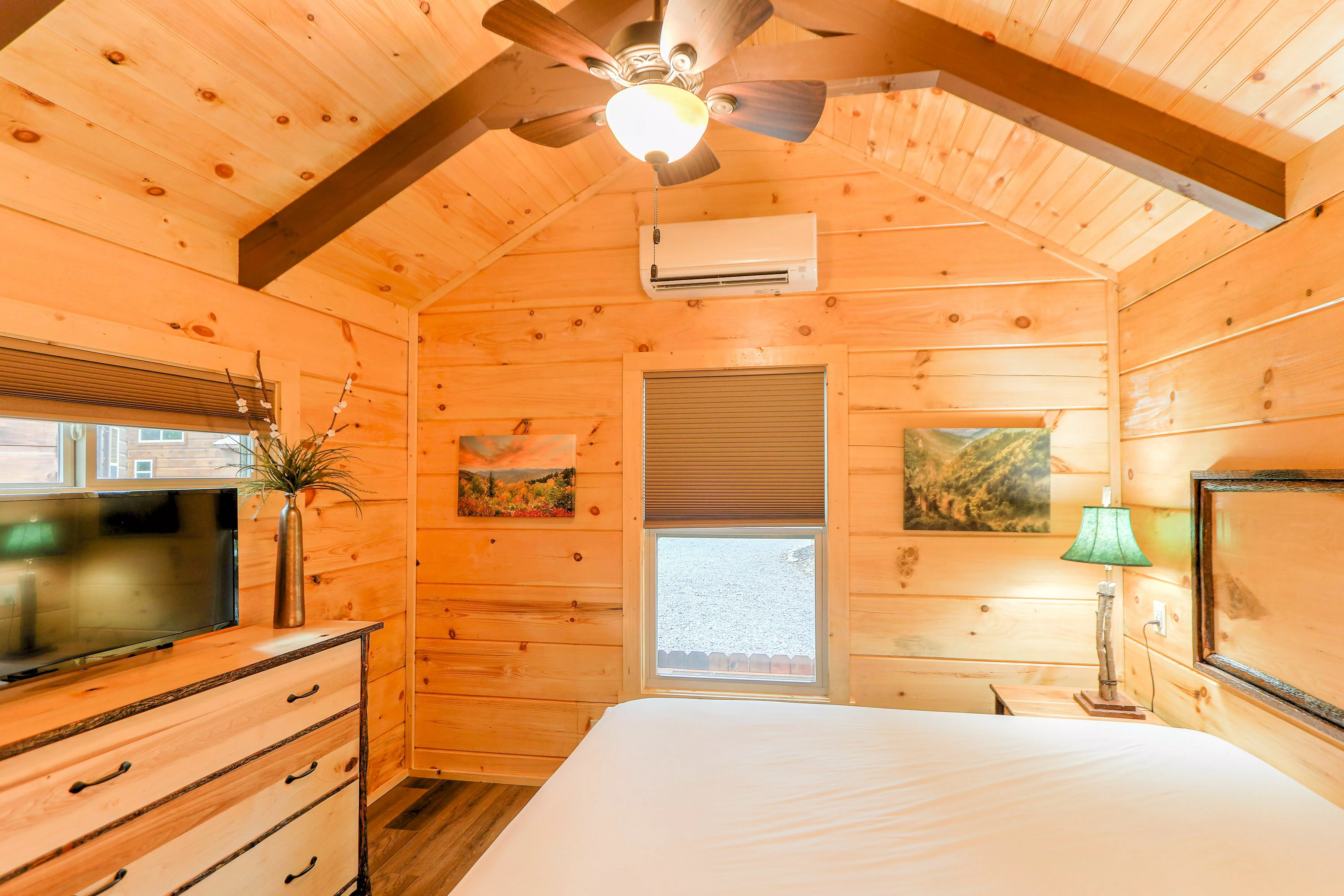 Deluxe Camping Cabin at Greenbrier Campground