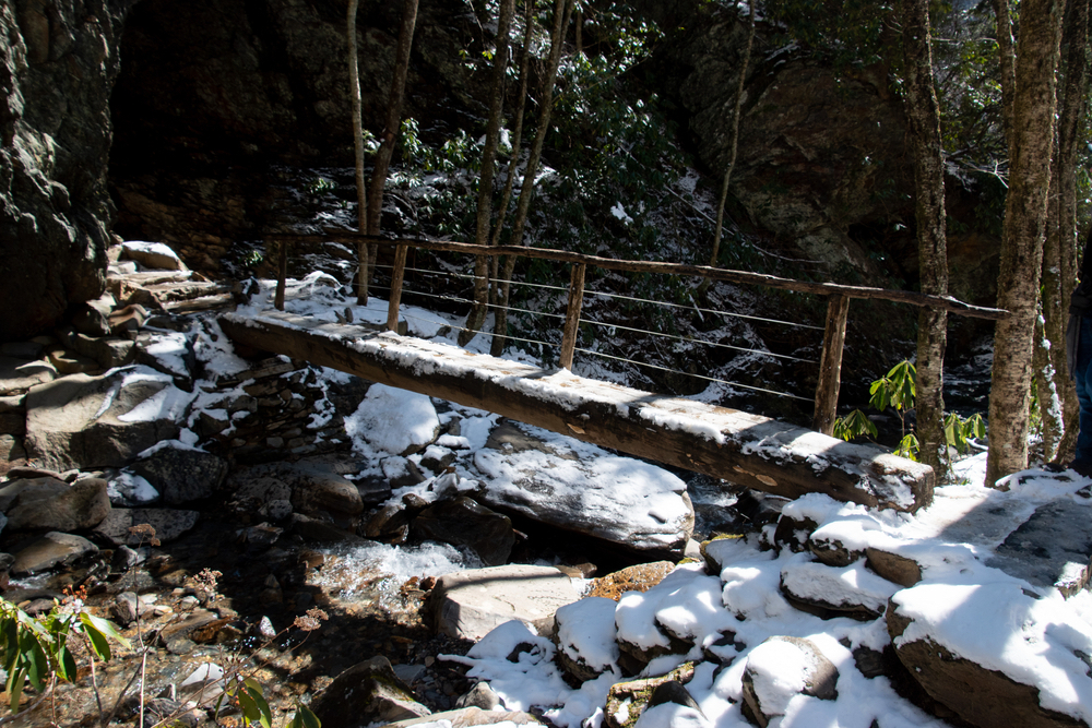 alum cave trail is one of the best winter hikes in the smokies